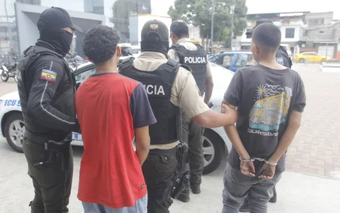 Bandas criminales reclutan adolescentes desde los 12 años en Guayas, Manabí y Pichincha.