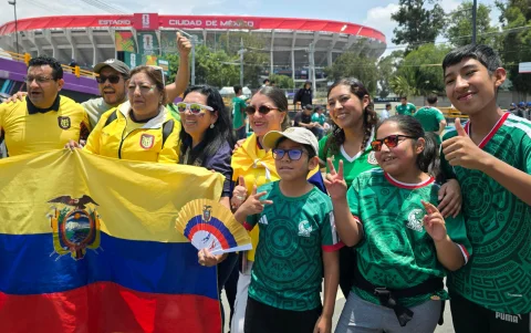 México vs. Ecuador: hinchas de ambas selecciones se preparaban para el inicio del partido en el estadio Azteca, por el Mundial 2026.