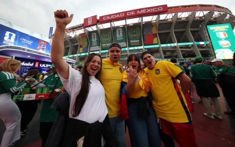México vs. Ecuador: hinchas de ambas selecciones se preparaban para el inicio del partido en el estadio Azteca, por el Mundial 2026.