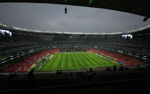 Ecuador vs. México: tormenta eléctrica sobre el estadio Azteca demora el juego del Mundial 2026.