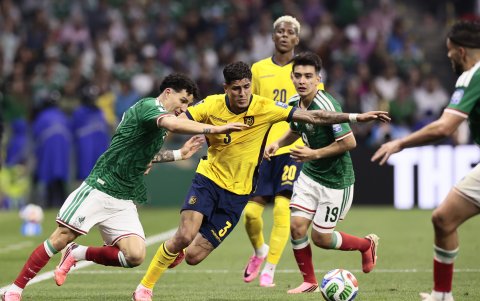 La Selección de Ecuador no tuvo reacción ante México.