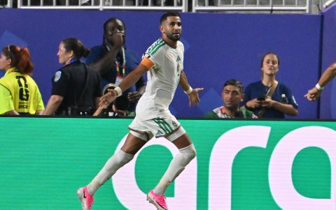 Riyad Mahrez, de Argelia, celebra tras marcar un gol durante el partido de la fase de grupos del Mundial 2026 entre Argelia y Austria