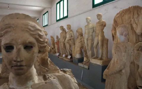 Las estatuas conservadas del yacimiento arqueológico de Cirene en la costa mediterránea nororiental de Libia, el 17 de mayo de 2026.