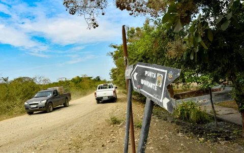 Carretera. Ingresar hasta la playa Punta Diamante no es sencillo. La carretera es de tierra y está en mal estado.