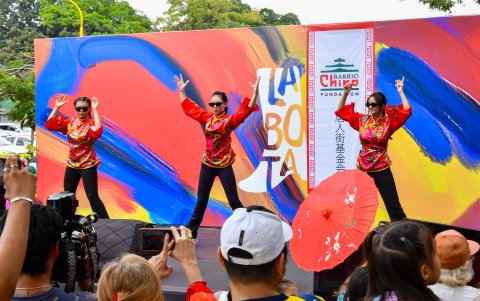 Show artístico por parte de jóvenes de la Fundación Barrio Chino
