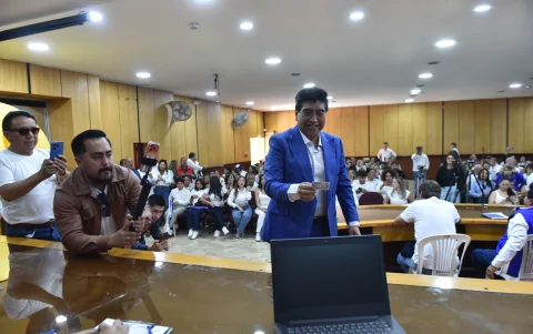 El exalcalde Jorge Yunda recuperará su registro electoral en Quito luego de que el TCE dispusiera corregir el padrón del CNE oficialmente.
