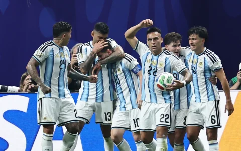 La selección de Argentina remontó 3-2 a Egipto.