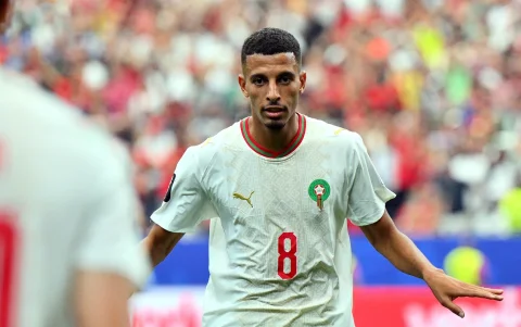 Azzedine Ounahi, de Marruecos, celebra tras marcar el 2-0 durante el partido de octavos de final del Mundial 2026 entre Canadá y Marruecos.