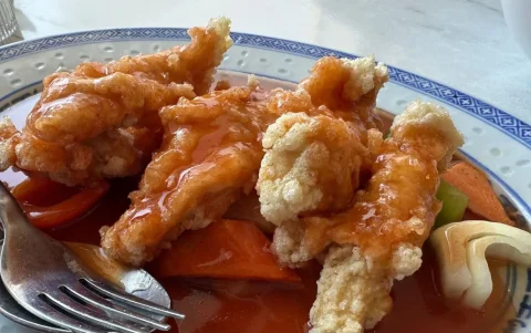 El pollo en salsa agridulce de Wen Hua House, uno de los platos favoritos de Erling Haaland.