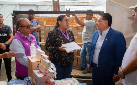 Jaime Bernabé supervisó la entrega de medicamentos, insumos y reactivos en Los Ríos, pero dejó el Ministerio de Salud sin resolver el desabastecimiento que persiste en la red pública.