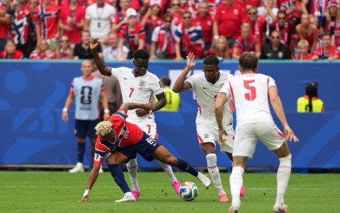 La Selección de Inglaterra selló la clasificación en el tiempo extra.