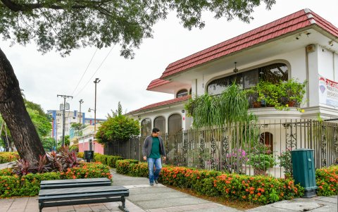 Fundado en 1920, el barrio Centenario destaca en el sur de Guayaquil por su valor patrimonial y trazado urbano tradicional.