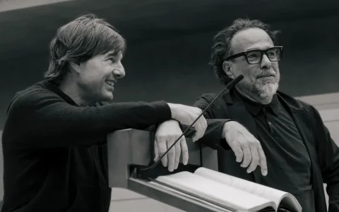 Tom Cruise junto a Alejandro González Iñárritu