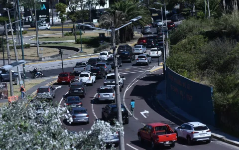 El plan de la tercera placa se propuso para optimizar el control del Pico y placa, identificar vehículos robados y obtener información de las zonas más congestionadas de Quito.