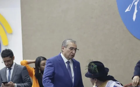 El Pleno del CNE tomó la decisión paa negar la entrega de los formularios.