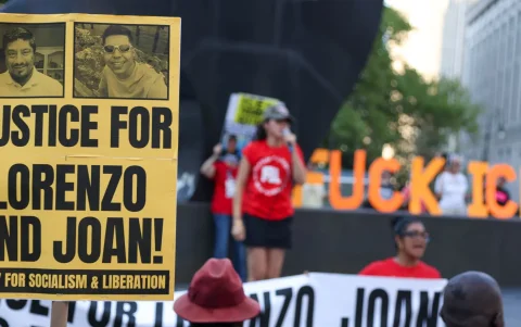 Organizaciones reportan al menos cuatro muertes en operativos de ICE en lo que va del año fiscal.