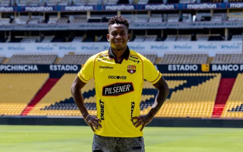 El delantero panameño Tomás Rodríguez se puso la camiseta del Ídolo.