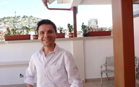 Wilson Merino, precandidato a la Alcaldía de Quito, plantea una nueva gestión municipal centrada en seguridad y transparencia.