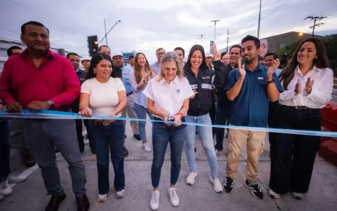 La alcaldesa subrogante, Tatiana Coronel, inauguró el primer tramo de la obra la mañana de este 20 de julio. Concejales y líderes de Los Ceibos estuvieron presentes.