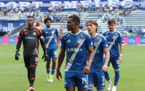 Romario Caicedo finalizó un vínculo de diez temporadas en Emelec.