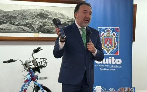 Durante la presentación de la propuesta, Pabel Muñoz explicó que la modernización del transporte estará condicionada a nuevas obligaciones para los operadores de los buses.