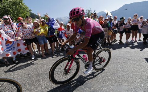 Richard Carapaz busca ganar la clasificación de la montaña del Tour de Francia 2026.