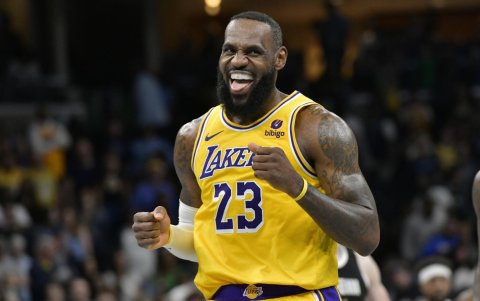 LeBron James es la nueva estrella de los 76ers.