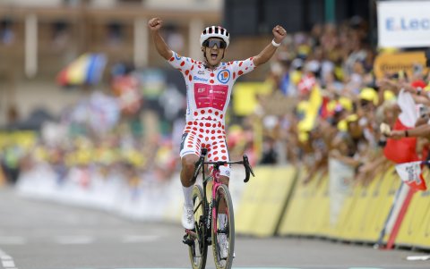 Richard Carapaz se convirtió en el rey de la montaña del Tour de Francia 2026.