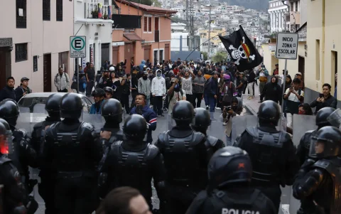 Policías bloquearon las protestas que se dieron en varias ciudades por la
reducción del subsidio a los combustibles.