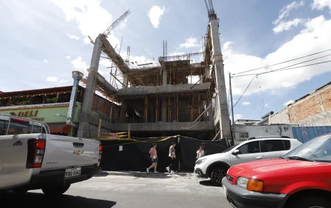 El desarrollo de urbanizaciones y edificios se acelera en los valles orientales de Quito.