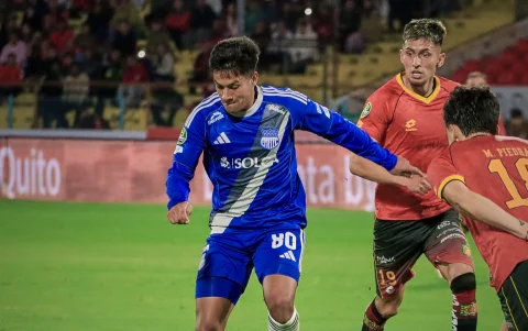 Emelec cayó 2-1 ante Deportivo Cuenca en la fecha 22 de la LigaPro 2026.