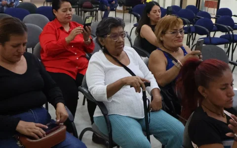 Organizaciones exigieron al Gobierno garantizar medicamentos e insumos para pacientes con enfermedades crónicas.