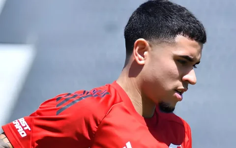 Kendry Páez aún entrena con River Plate.