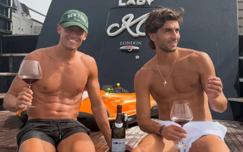 Marcos Llorente (i) y Ferran Torres (d) disfrutan de unos días de descanso en Ibiza durante sus vacaciones de verano.