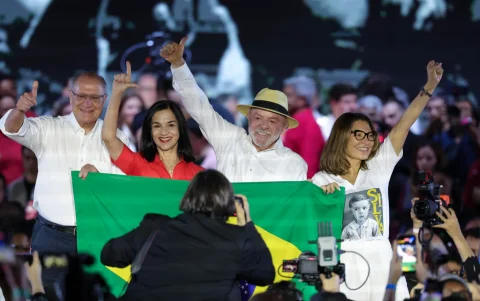 Lula da Silva,y su esposa, Rosângela 'Janja' da Silva (d), el vice de Brasil Geraldo Alckmin y su esposa Lu Alckmin.
