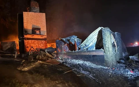 Los incendios forestales en el condado de Spokane han desplazado a miles de residentes y destruido cientos de viviendas y edificios.