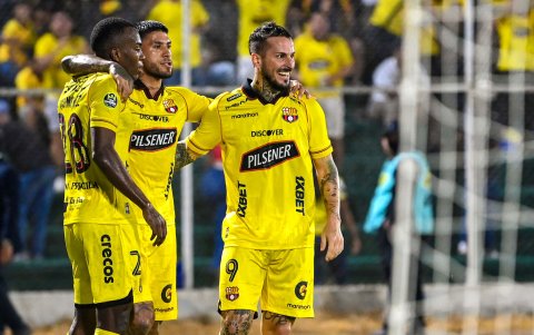 Barcelona SC busca la clasificación ante Liga de Portoviejo.