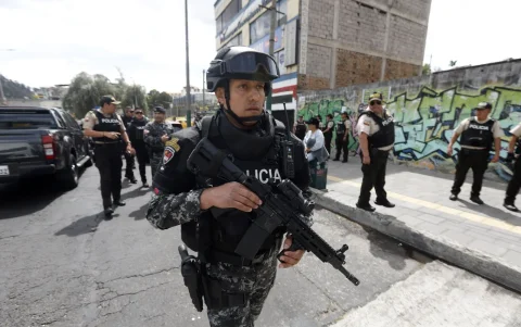 El Gobierno desplegó 2.000 policías, drones y patrulleros para reforzar la seguridad en los nueve distritos del Distrito Metropolitano de Quito.