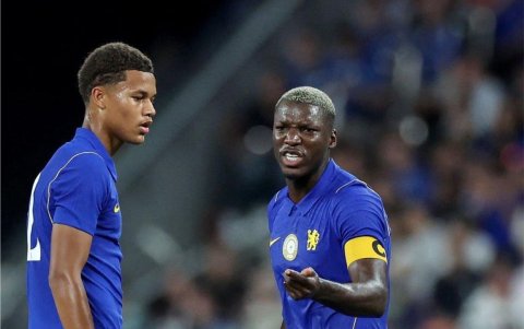 Moisés Caicedo fue el capitán de Chelsea.