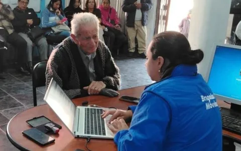 SRI facilita la rebaja del impuesto vehicular para adultos mayores y personas con discapacidad