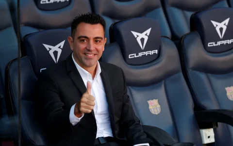 Xavi Hernández durante su etapa como director técnico del FC Barcelona.