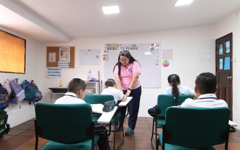 El centro 'Enigma' cuenta con aulas acondicionadas para el apoyo a los estudiantes inscritos.
