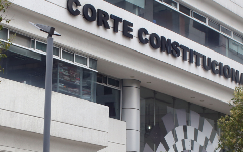 La Corte Constitucional desestimó en diciembre de 2025 la acción de protección que presentó el expresidente Jamil Mahuad en contra del proceso legal por peculado iniciado tras el feriado bancario de 1999.
