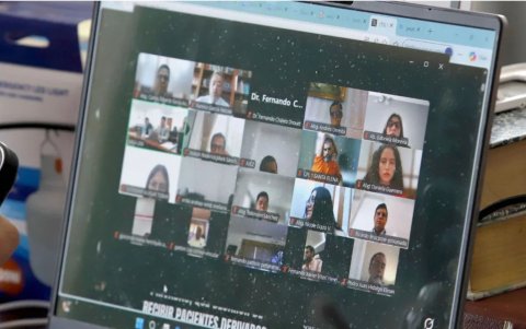 La audiencia se desarrolla de forma telemática.