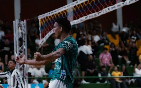 El colocador de Portoviejo Monarcas, Kevin, se va consolidando con destacadas actuaciones en esta edición de la LNE.