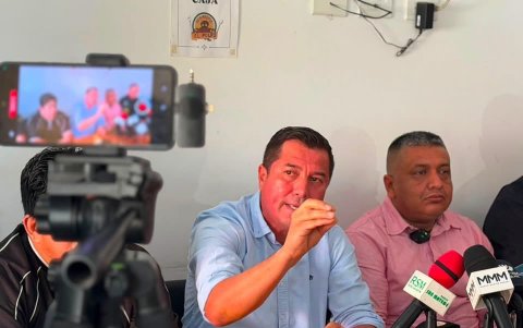 Medardo Sabando, vicepresidente de la Unión Cantonal de Taxistas de Manta, dio detalles acerca de la nueva propuesta del taxímetro