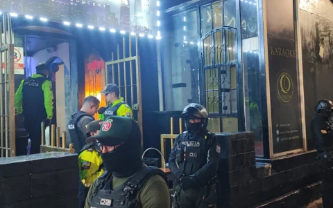 Los controles de la Policía y Fuerzas Armadas se desplegaron también en bares y discotecas.