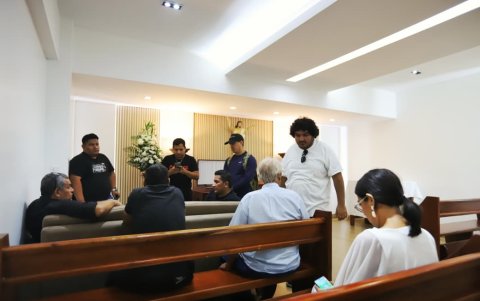 Amigos y familiares le dan la despedidaa Danilo Palomino.