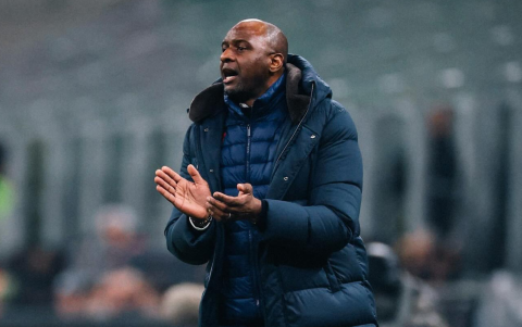 Patrick Vieira, exfigura del fútbol francés, durante un encuentro de competición europea.