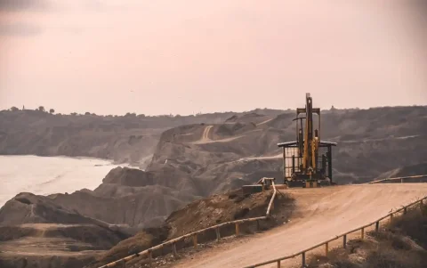 La explotación petrolera transformó a Ancón y convirtió a esta pequeña parroquia en un punto clave para la historia económica del país.